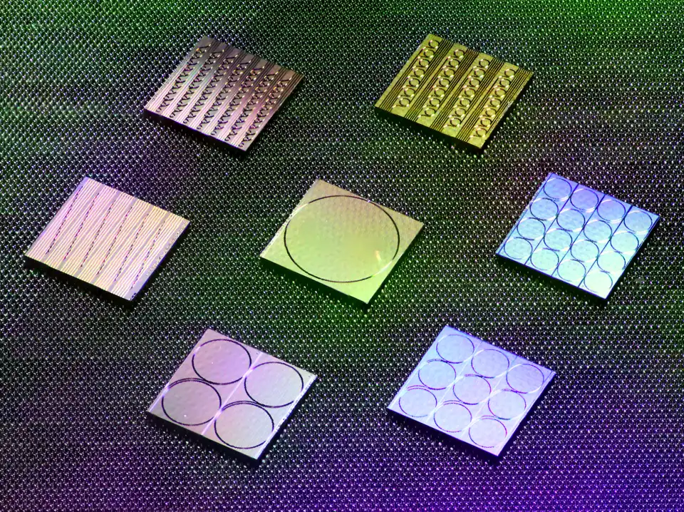 Kerr frequency comb generators - Deeplight SA - Pioneering the future of laser technology by harnessing the power of integrated photonics.